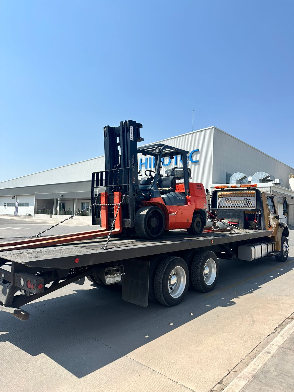 Montacargas en camión